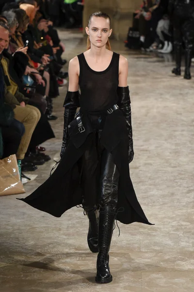 Look 38